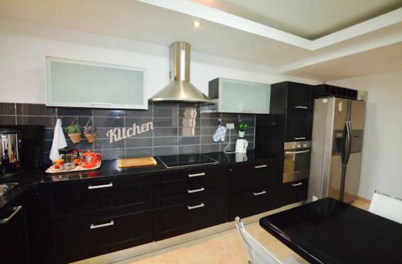 Sweethome26 Eilat Apt With Jaccuzzi / Free Parking Luaran gambar